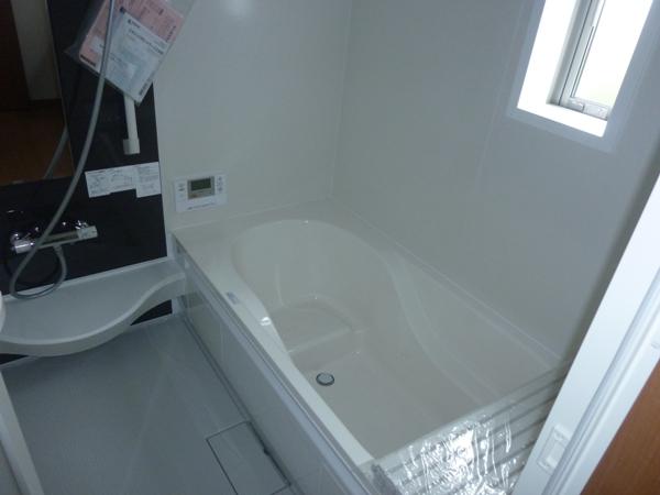 Same specifications photo (bathroom)