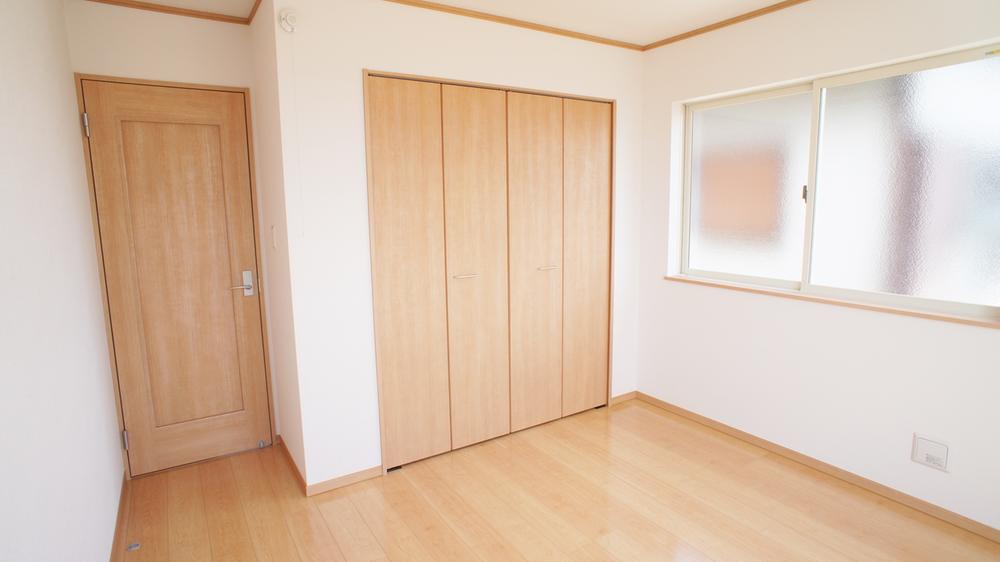 Non-living room. Same specification example