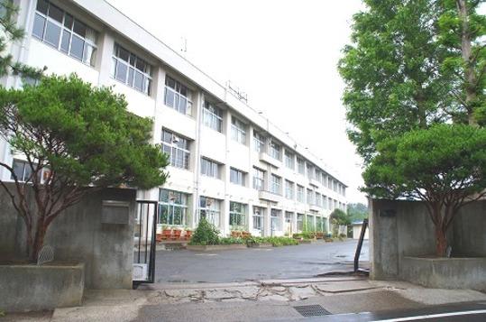 Other. Yagiyama junior high school 9 minute walk (750m)