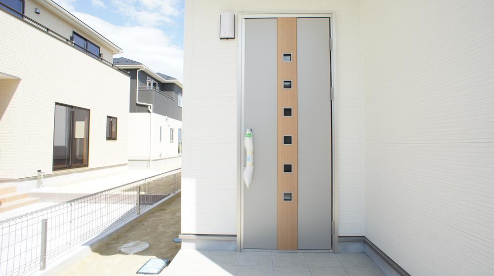 Entrance. Same specification example