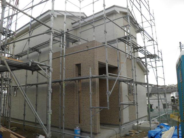 Local appearance photo. Local (12 May 2013) Shooting