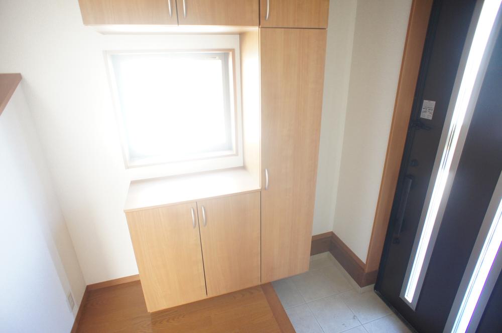 Same specifications photos (Other introspection). Entrance same specification example