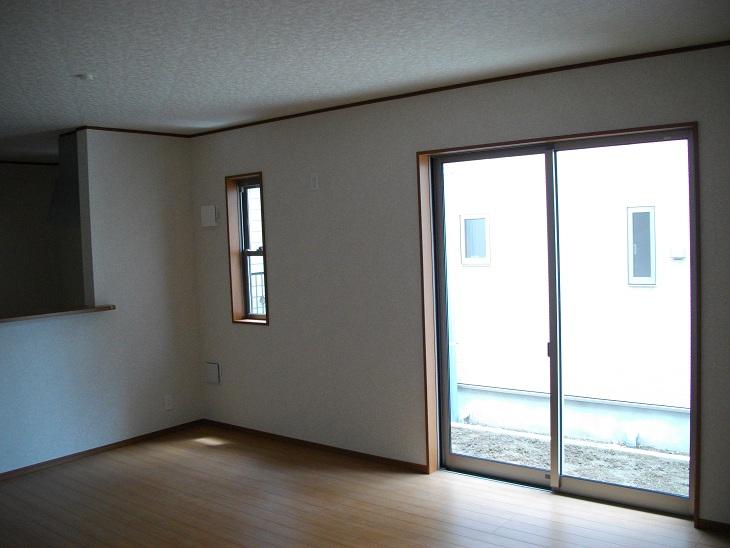 Living. Same specifications living Since the day of good living, Also impetus with the natural family conversation!