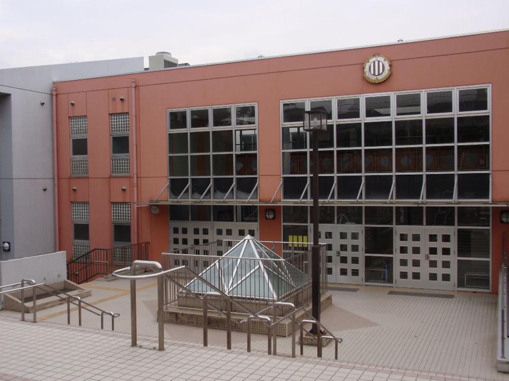 Primary school. 863m to Sendai Municipal Yagiyamaminami Elementary School