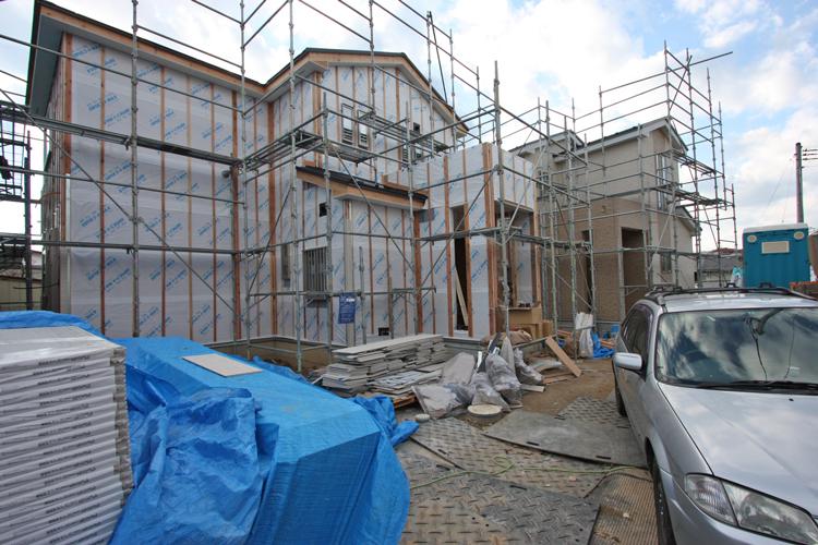 Local photos, including front road. Local (12 May 2013) Shooting