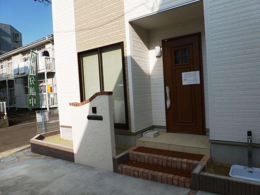 Entrance. Preview available.