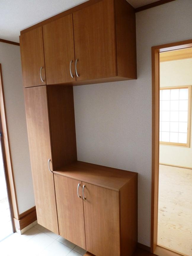 Entrance. 2013 December shooting.