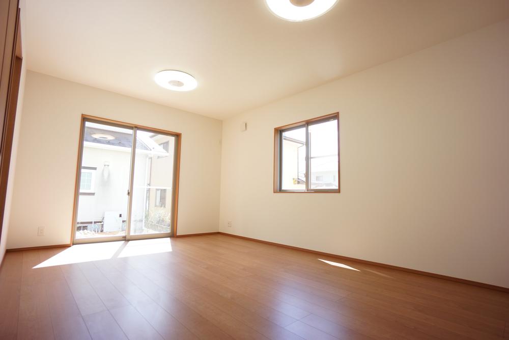 Same specifications photos (living). Same specifications