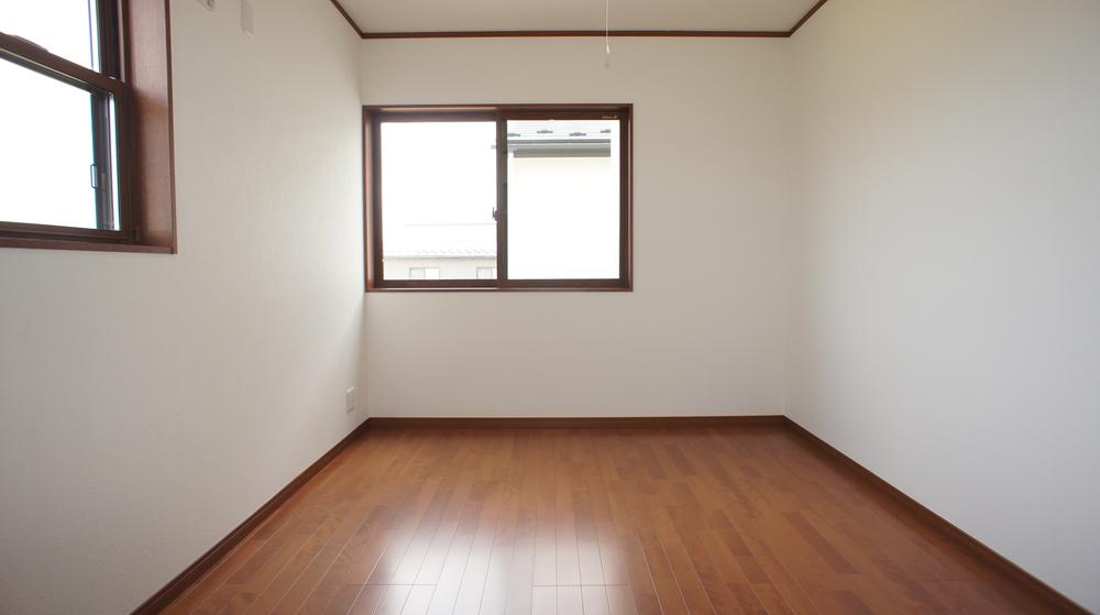 Same specifications photos (Other introspection)