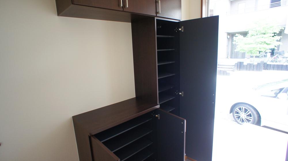 Entrance. Entrance Same specification example