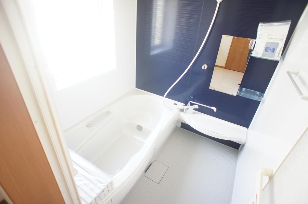 Same specifications photo (bathroom)