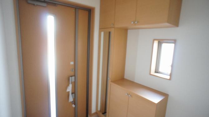 Entrance. Rooms same specification example