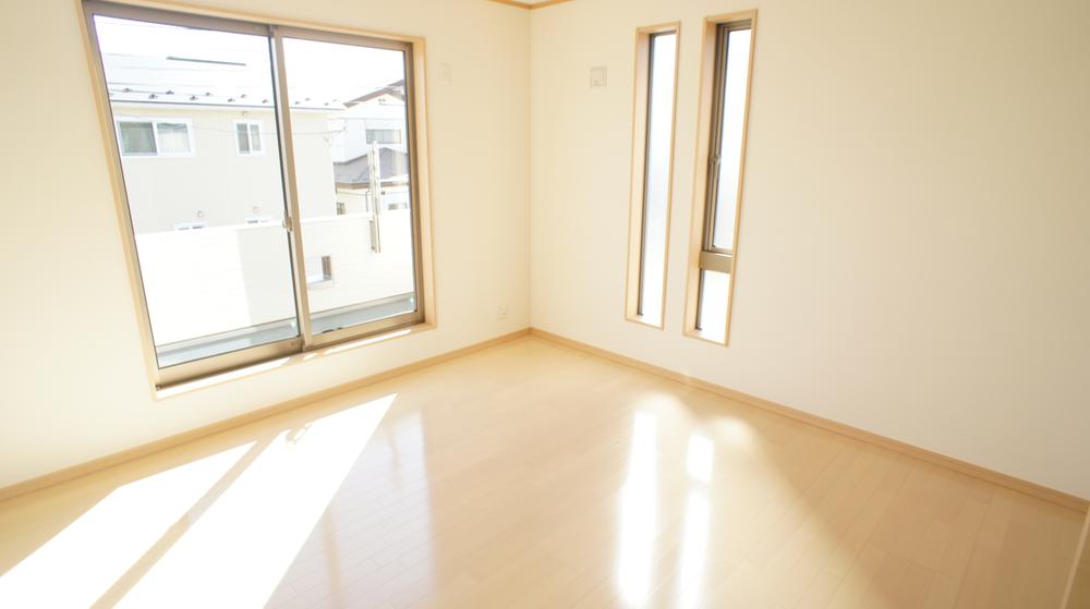 Non-living room. Rooms same specification example