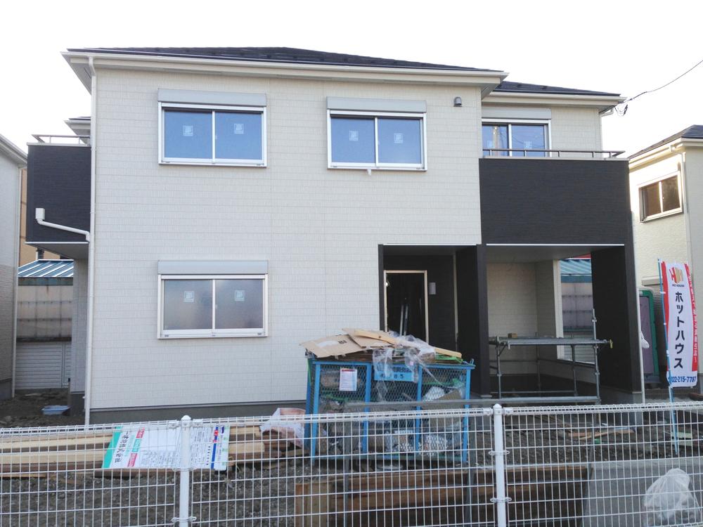 Local photos, including front road. Local (December 9, 2013) Shooting