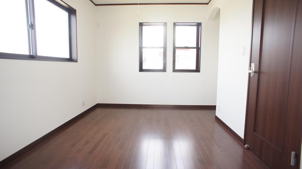 Same specifications photos (Other introspection)