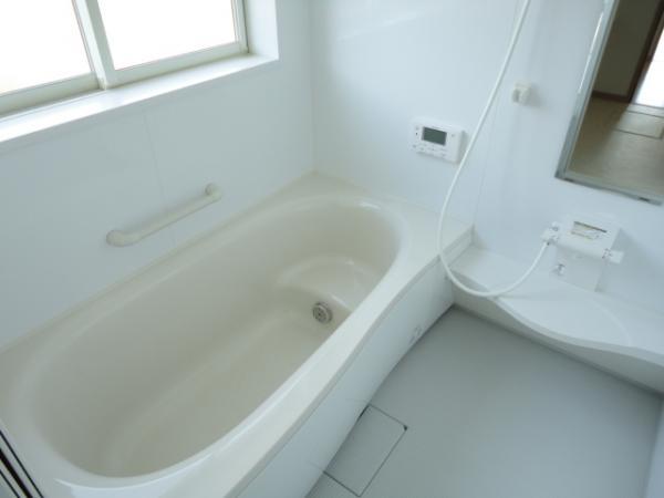 Same specifications photo (bathroom)
