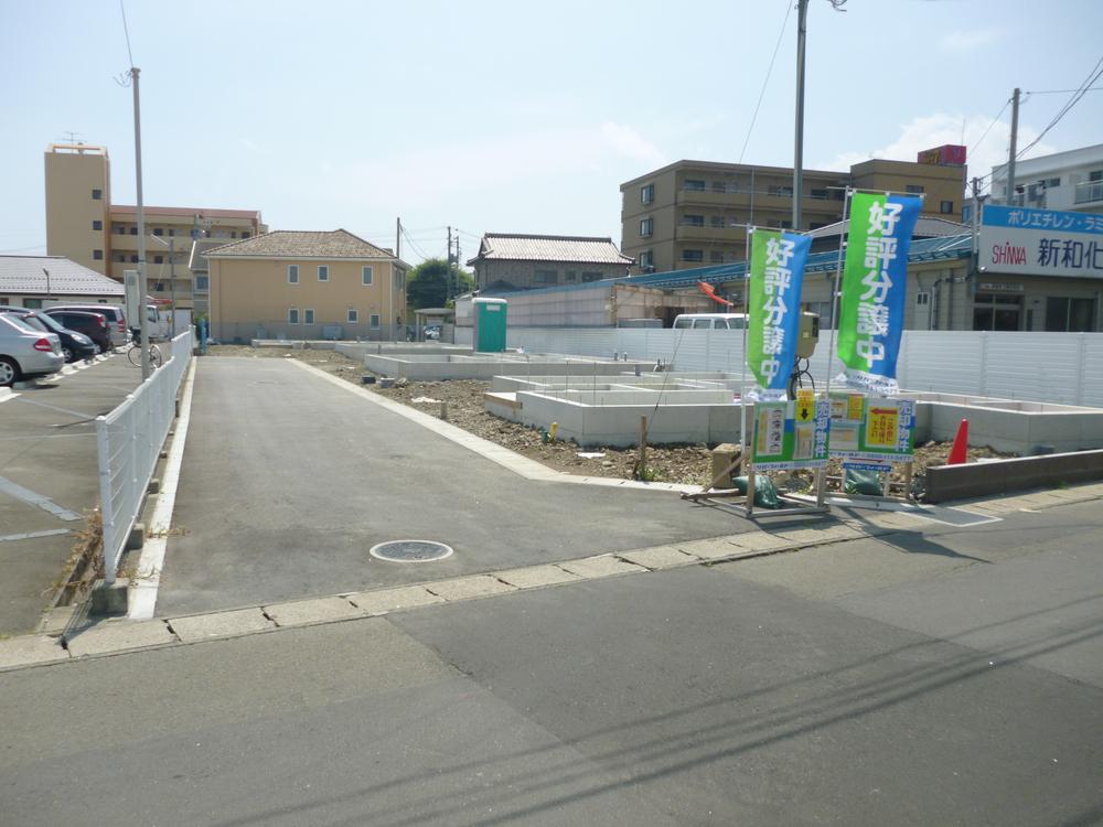 Local photos, including front road. Local (2013) Shooting