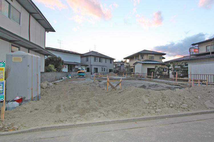 Local appearance photo. Local (12 May 2013) Shooting