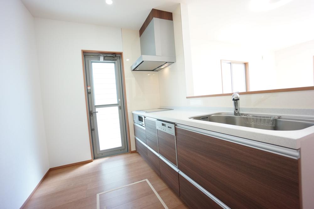 Same specifications photo (kitchen). Same specifications