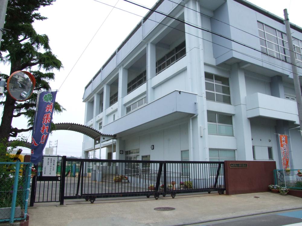 Junior high school. Hachiken 1490m until junior high school