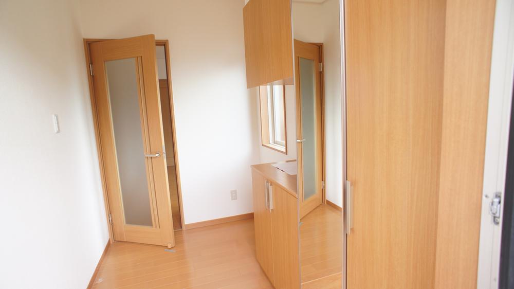 Same specifications photos (Other introspection)