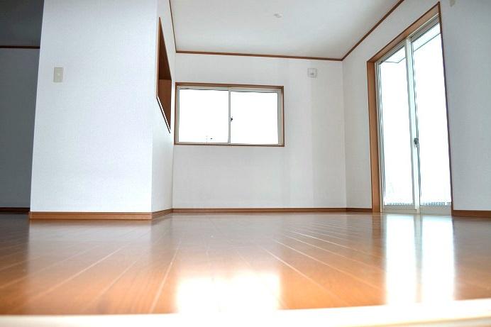 Same specifications photos (living). (3 Building) same specification Face-to-face kitchen