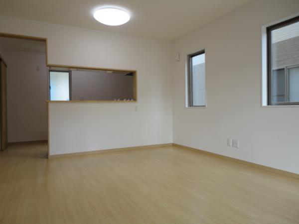 Same specifications photos (living)