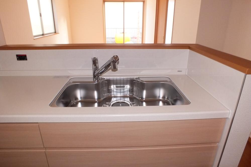 Kitchen. Local (10 May 2013) Shooting