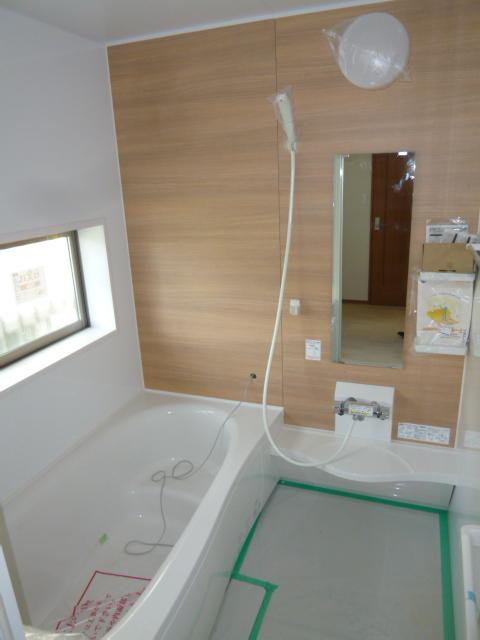 Bathroom. Indoor (09 May 2013) Shooting