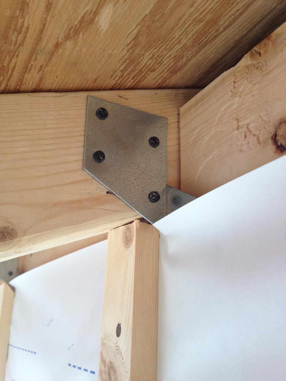 Construction ・ Construction method ・ specification. (Our example of construction) 2 × 4 construction method, Structural materials and nails, The size of the hardware ・ how to use ・ From the point-of-use, Because it has been precisely defined until the procedure of construction, To achieve uniform quality and performance.