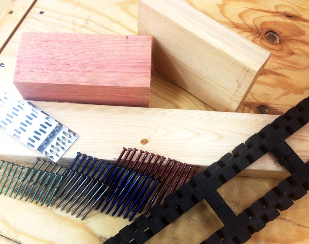 Construction ・ Construction method ・ specification. The difficult nails and confirmation (We use an example member) will devote myself once, Only nail that can be confirmed by the color of the head. At the same time to uniformly circulate the underfloor air, Continuous basis packing to drain moisture create an ideal environment under the floor.