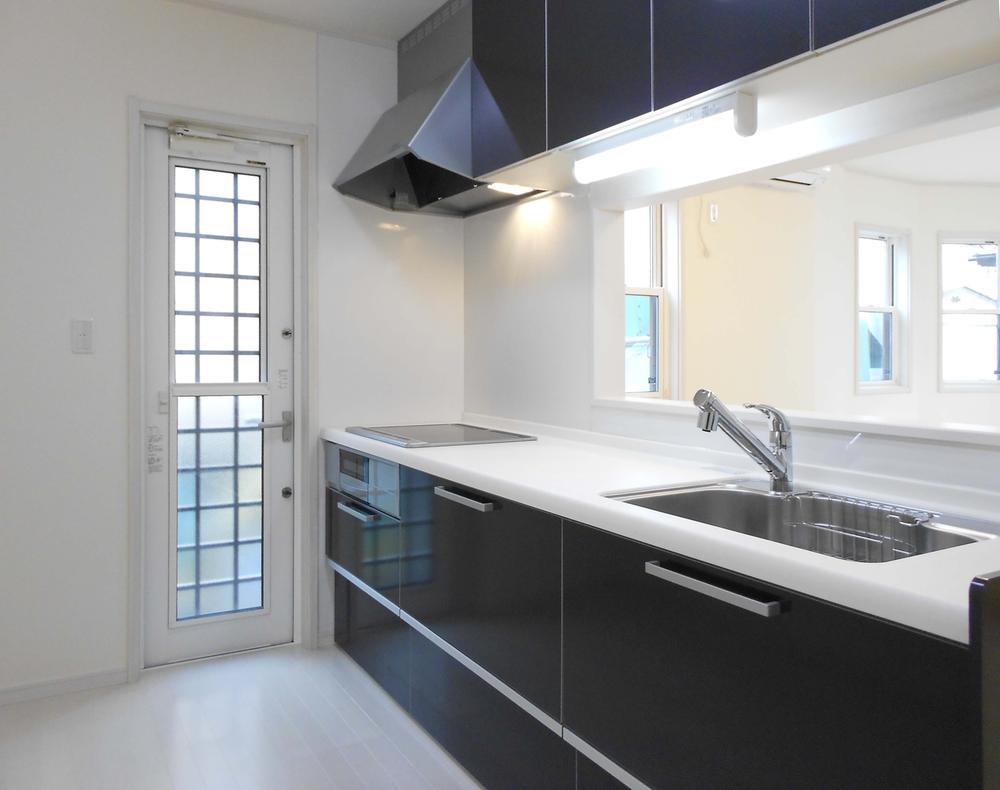 Kitchen. Indoor (12 May 2013) Shooting