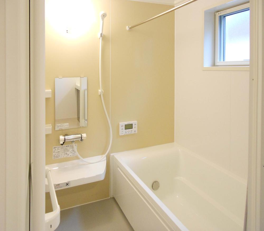 Bathroom. Indoor (12 May 2013) Shooting