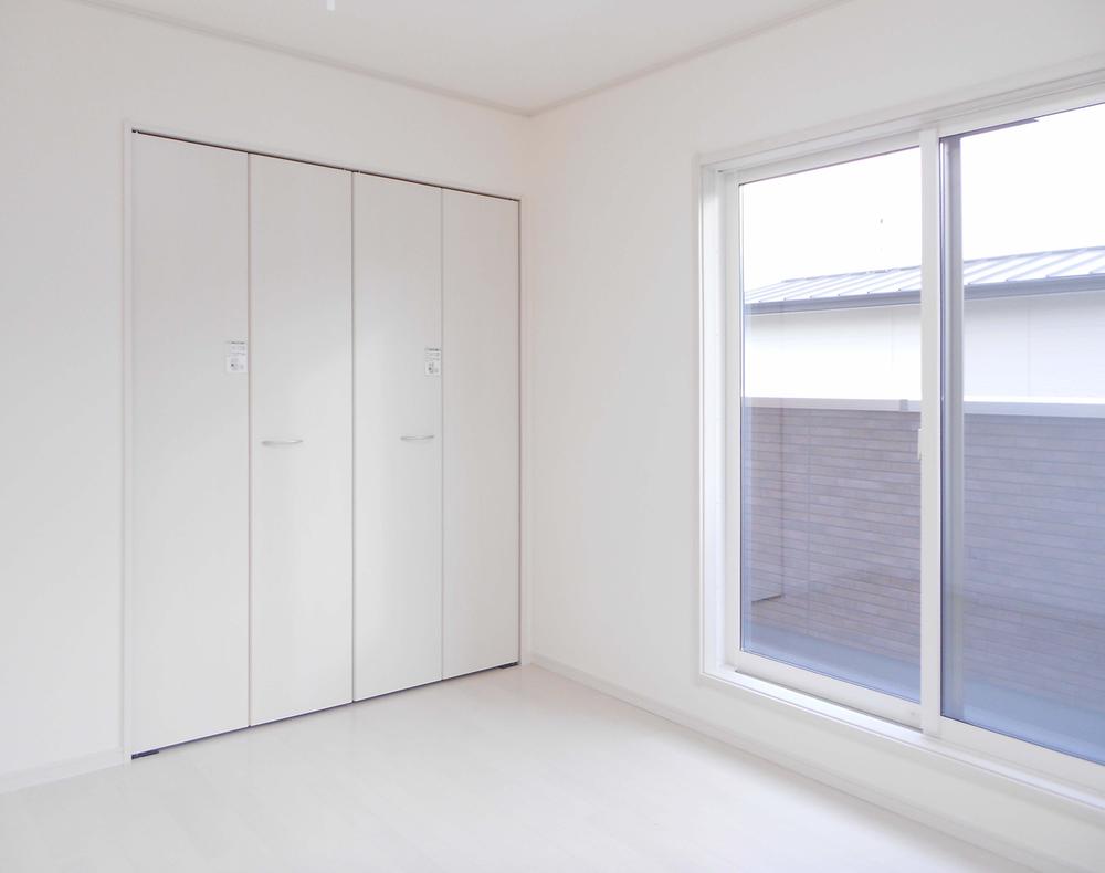 Non-living room. Indoor (12 May 2013) Shooting