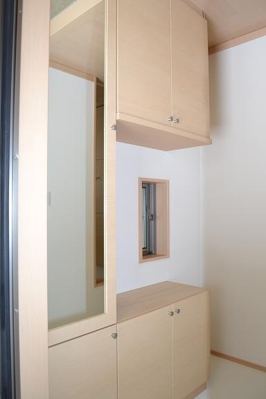 Entrance. Same specifications Construction Case photo