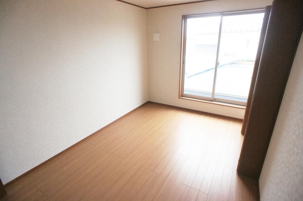 Same specifications photos (Other introspection)