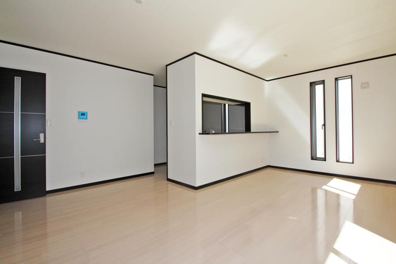 Same specifications photos (living). Same specifications photos (LDK)