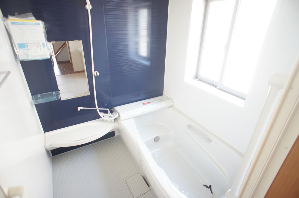 Same specifications photo (bathroom)