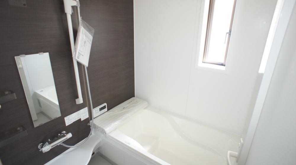 Same specifications photo (bathroom)