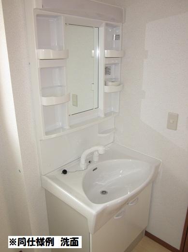 Same specifications photos (Other introspection)