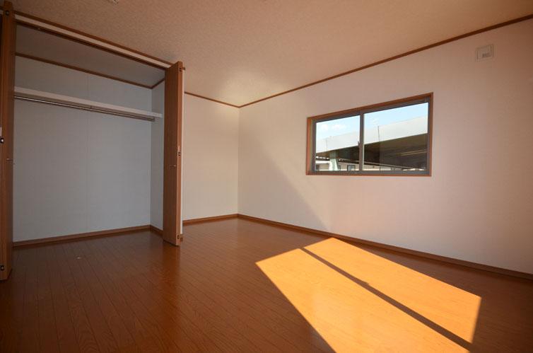 Non-living room. Western-style 9 Pledge