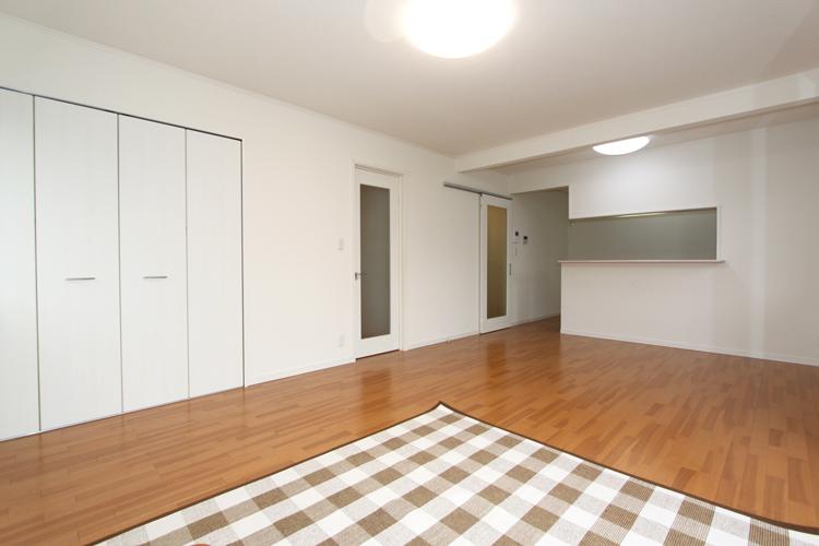 Living. LDK (1 Building)