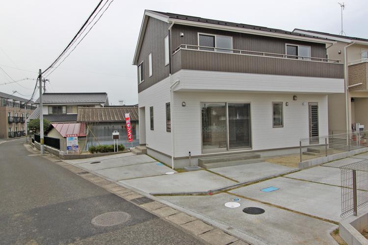 Local appearance photo. 2013 October ・ 1 Building completed already!