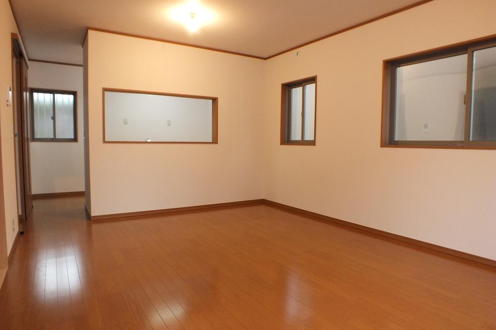 Living. Local (12 May 2013) Shooting