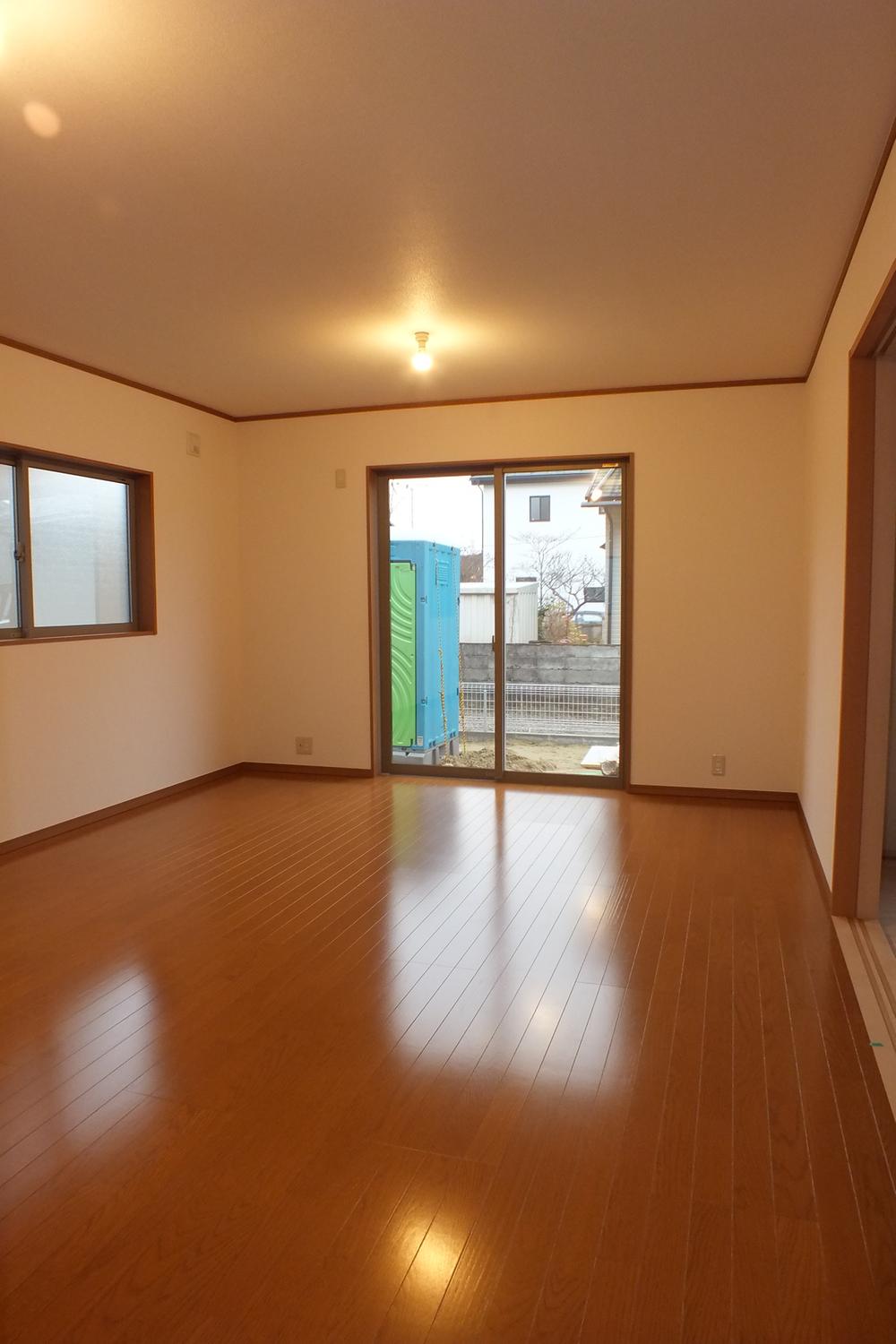 Living. Local (12 May 2013) Shooting