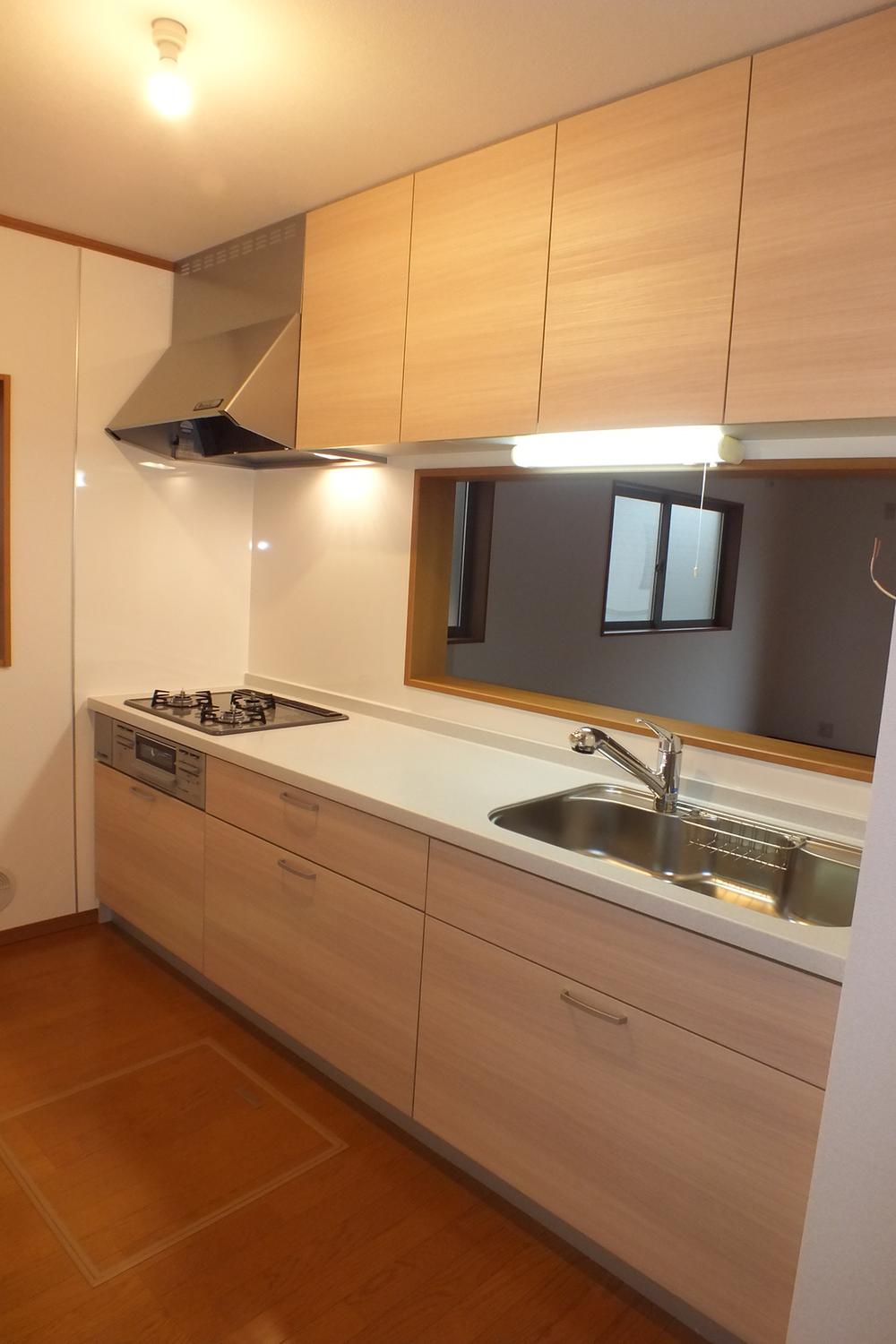 Kitchen. Local (12 May 2013) Shooting