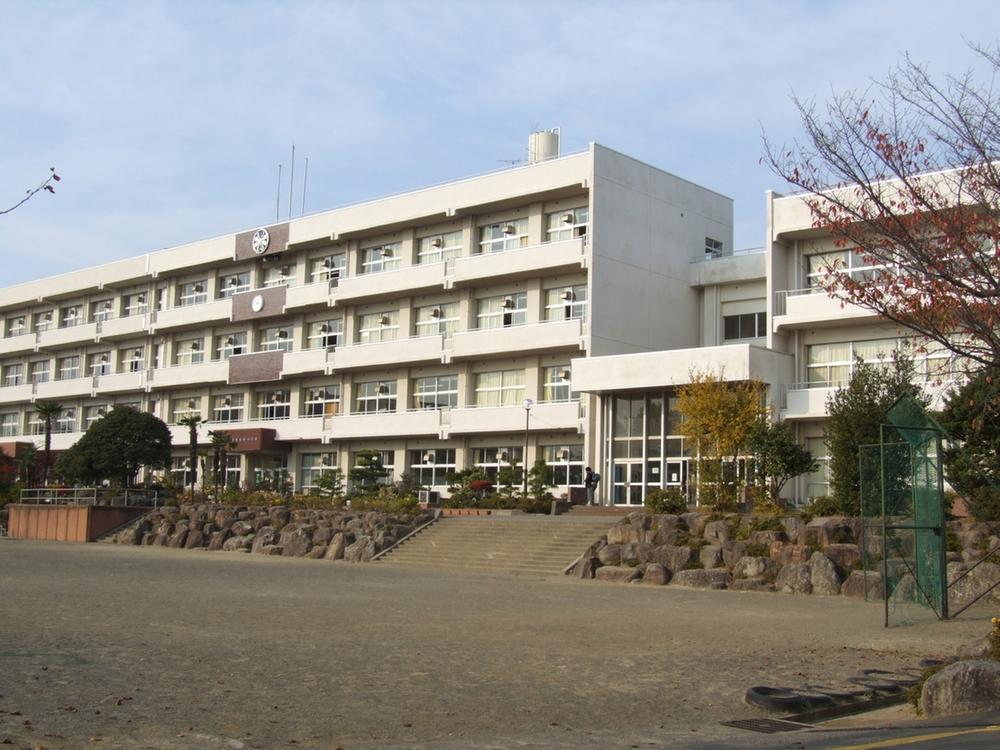 Primary school. Tagajo stand Tagajo 1260m to East Elementary School