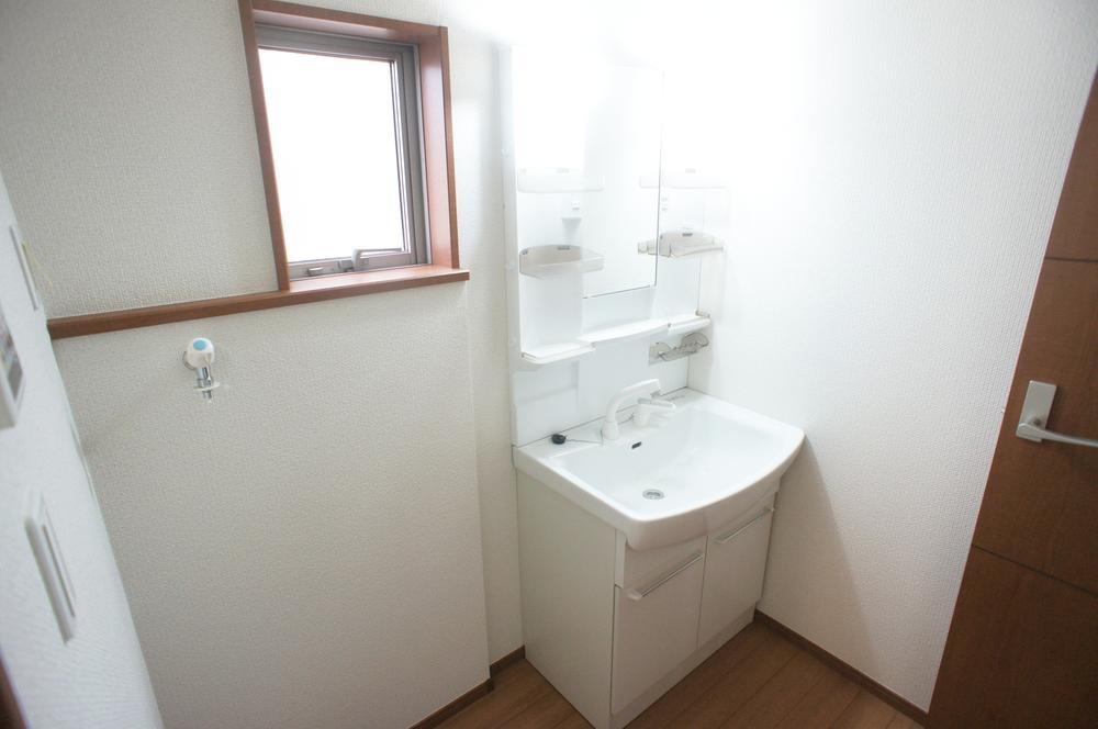 Same specifications photos (Other introspection). Basin same specification example