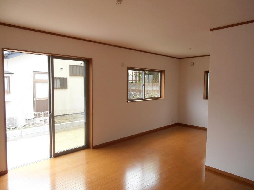 Living. «Same specifications»