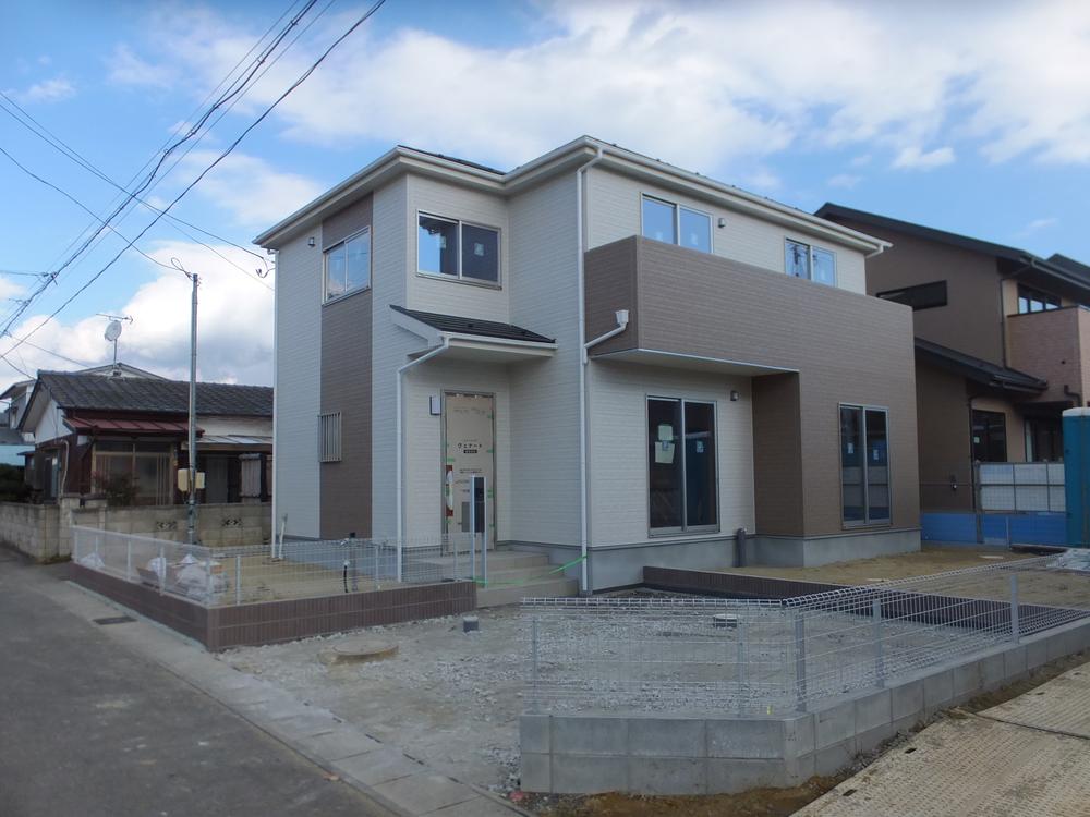 Local appearance photo. Local (12 May 2013) Shooting